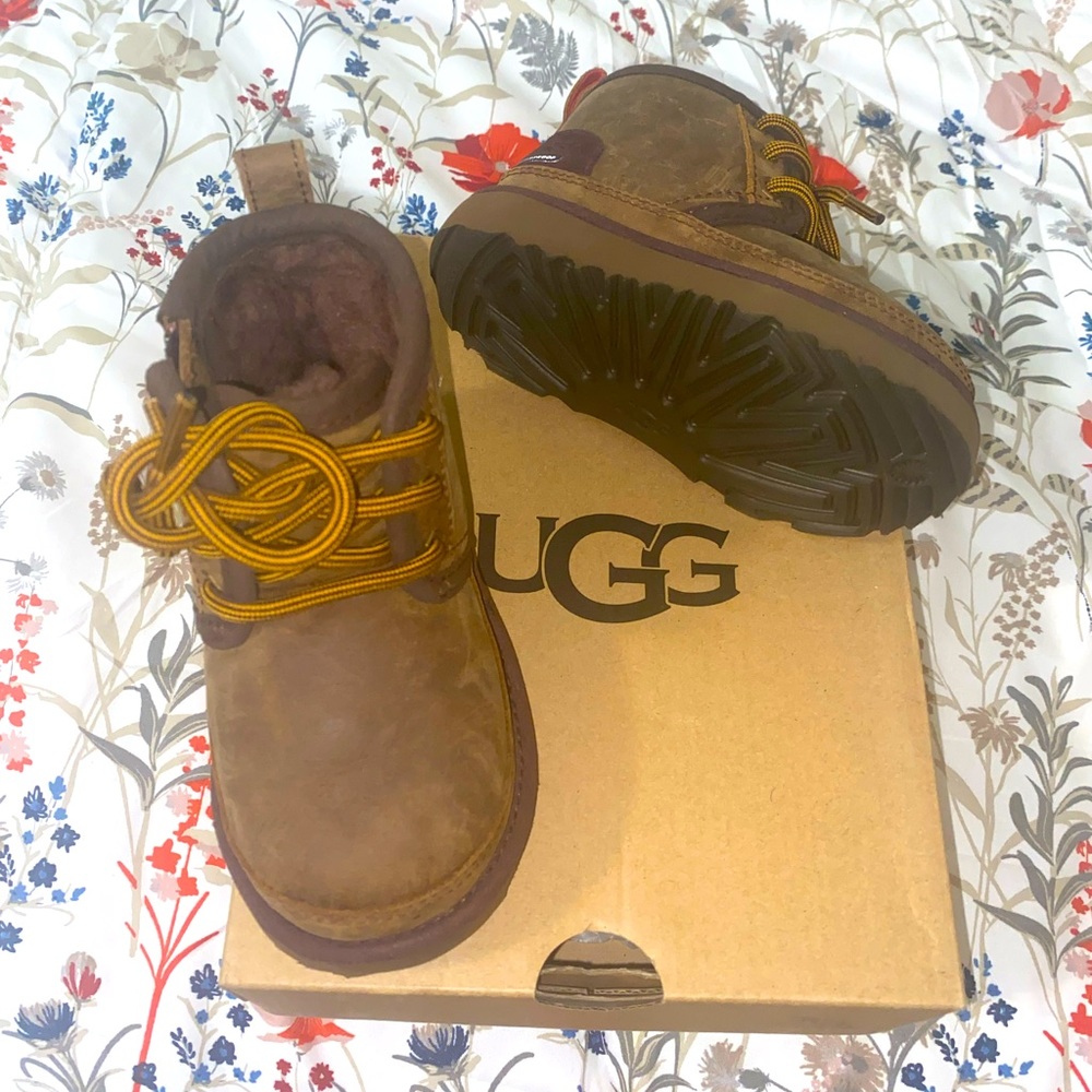 Little Boy UGG Waterproof  Leather Boots Size 7